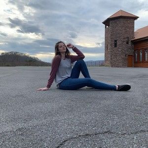 Meet your Posher, Anna